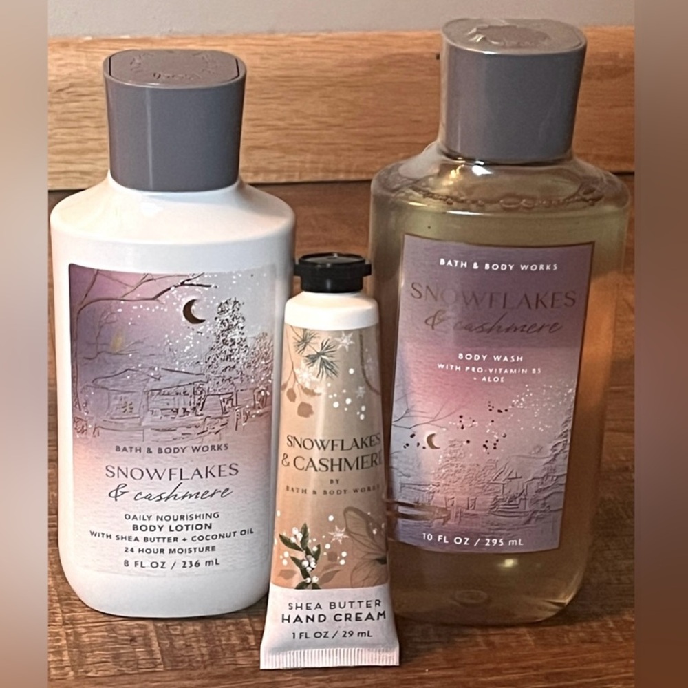 Bath & Body Works Snowflakes & Cashmere Body Care Set - New with tags.